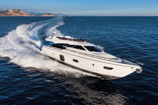 2016 FERRETTI 750