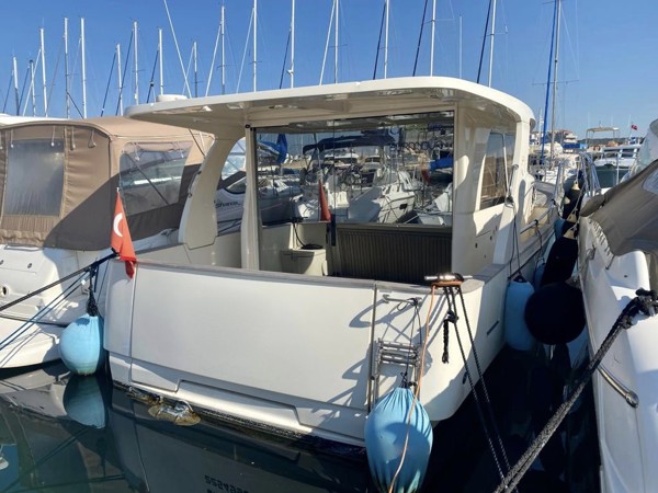 2016 GREENLINE 33 HYBRID