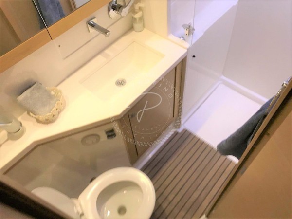 2011 LAGOON 450 F