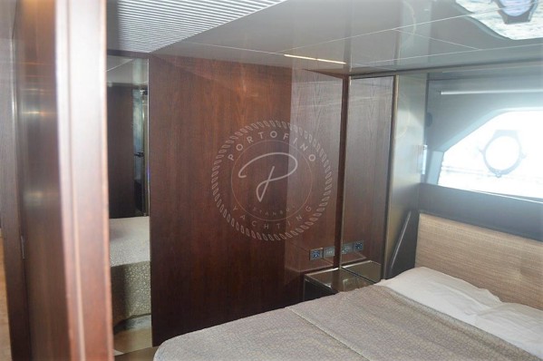 2017 FERRETTI 850