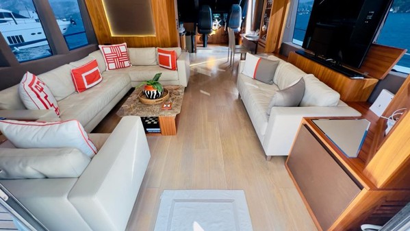 2014 ABSOLUTE 72 FLY