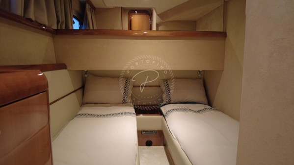 2003 FERRETTI YACHTS 590