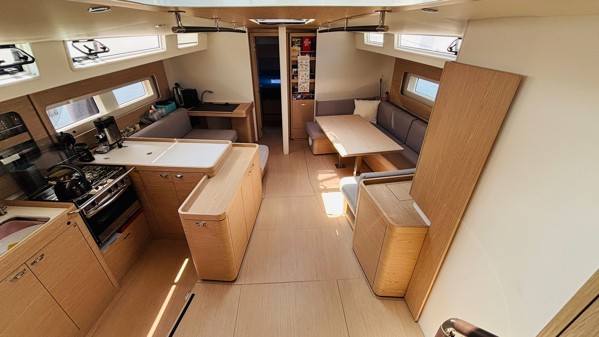 2024 BENETEAU OCEANIS 54