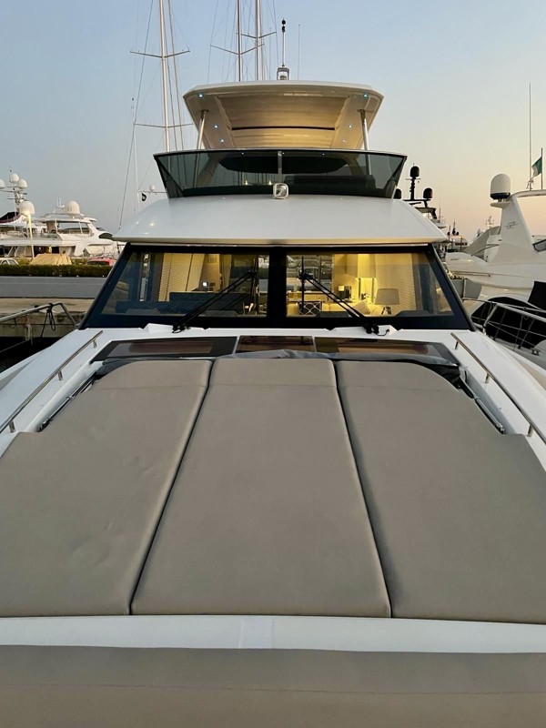 2021 PRESTIGE 680