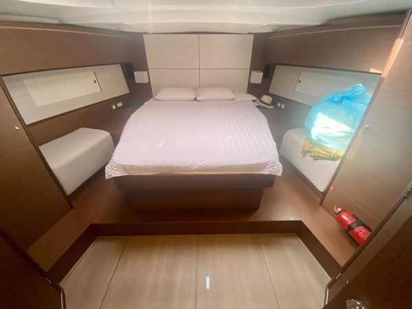 2021 BENETEAU OCEANIS 51.1