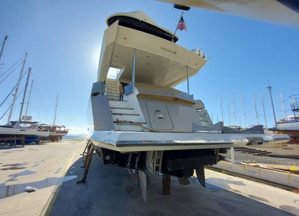 2010 NUMARINE 78 FLY