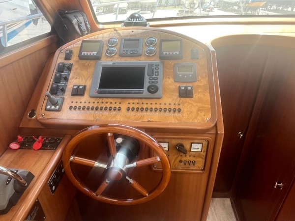 2012 VIKING MARIN 34 SEDAN
