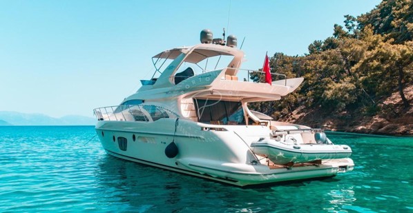 2011 AZIMUT 62 FLY