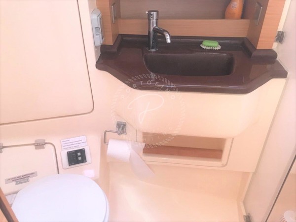 2012 AZUREE 40 VOYAGE