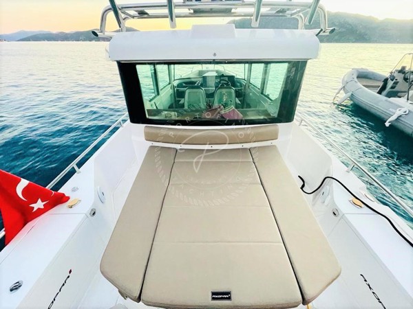 2018 AXOPAR 28 AC
