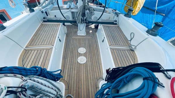 2009 HANSE 370 E 