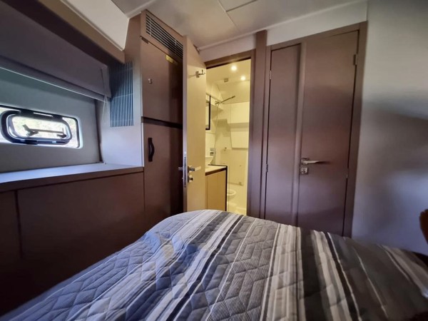 2021 PRESTIGE 420 FLY