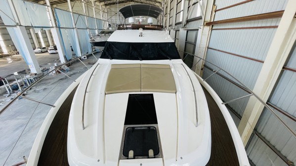 2012 PRINCESS 64