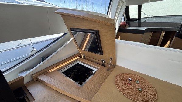 2012 PERSHING 72