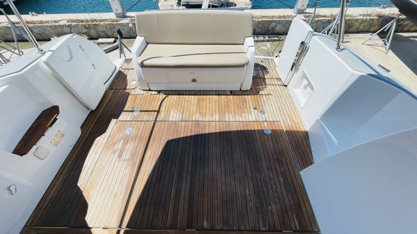 2014 JEANNEAU NC 11