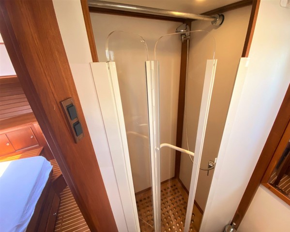 2004 GRAND BANKS EASTBAY 54 SX