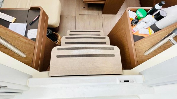 2018 BENETEAU SENSE 51 