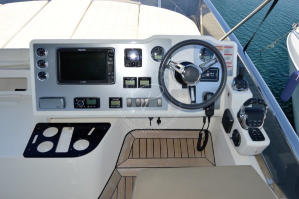 2014 ABSOLUTE 52 FLY