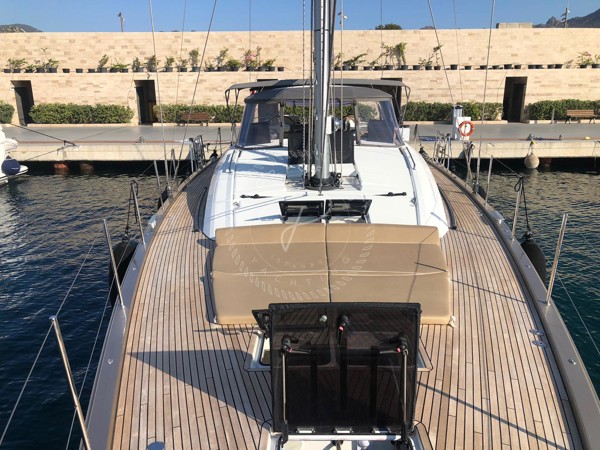2017 JEANNEAU 64