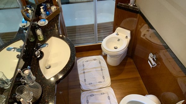 2007 PRINCESS 21M