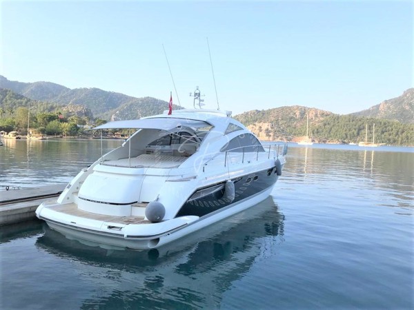 2008 FAIRLINE TARGA 47