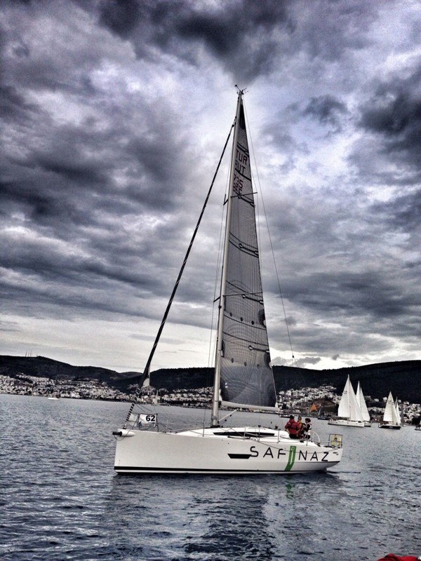2013 ELAN 400
