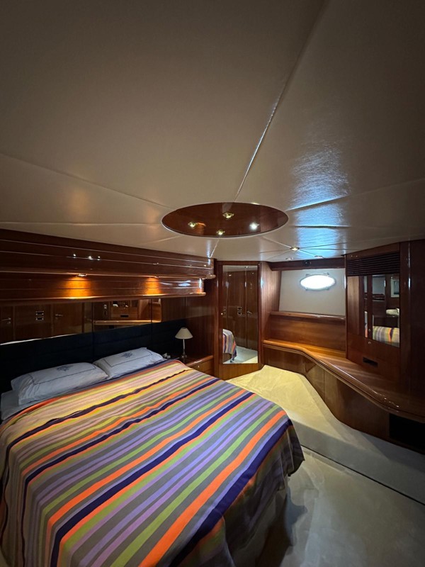 2000 SUNSEEKER MANHATTAN 64