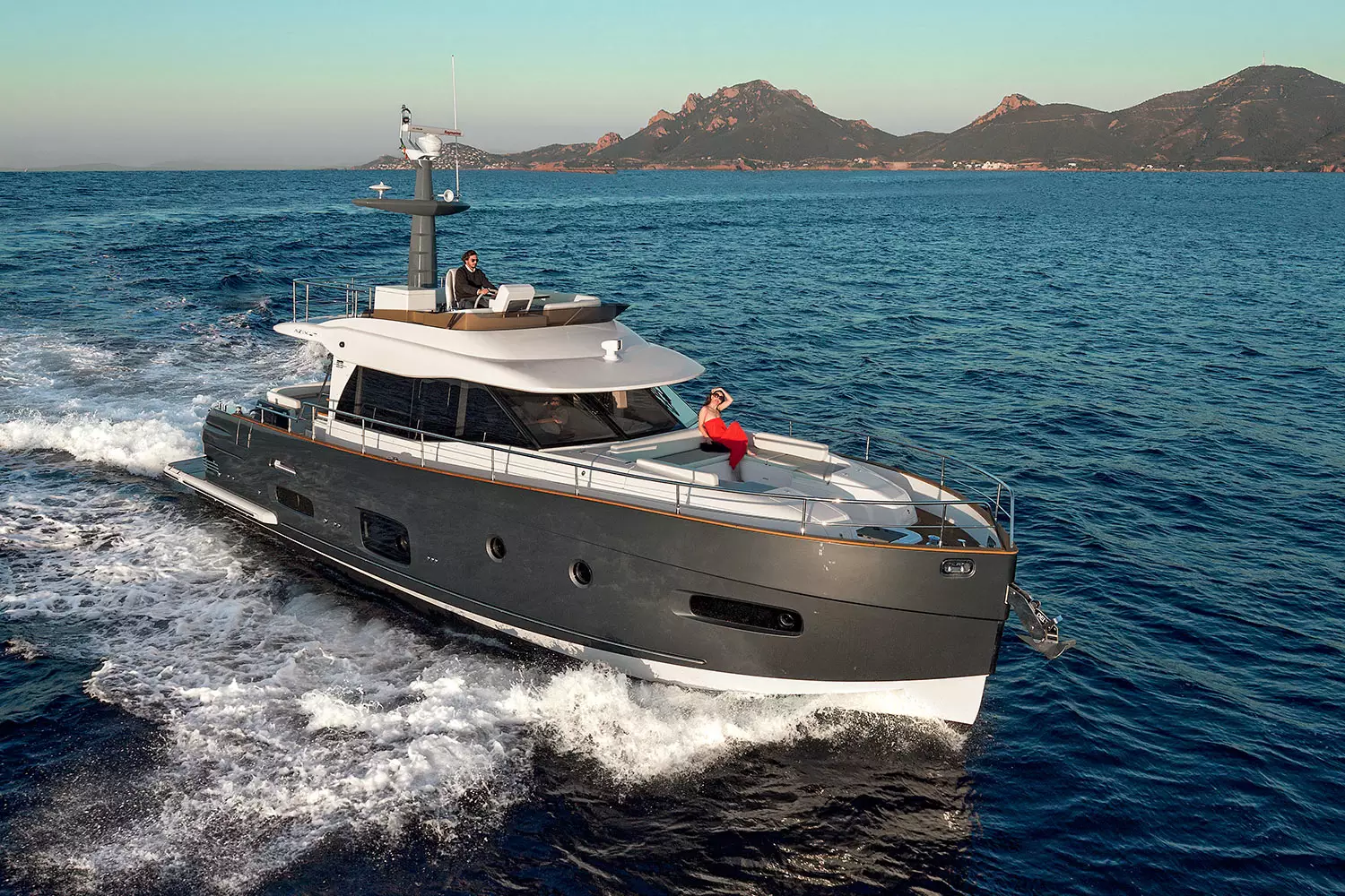 2020 AZIMUT MAGELLANO 53