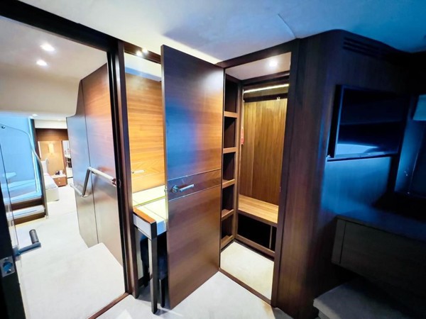 2015 PRINCESS 88