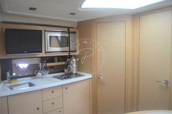 2009 BENETEAU MONTE CARLO 37