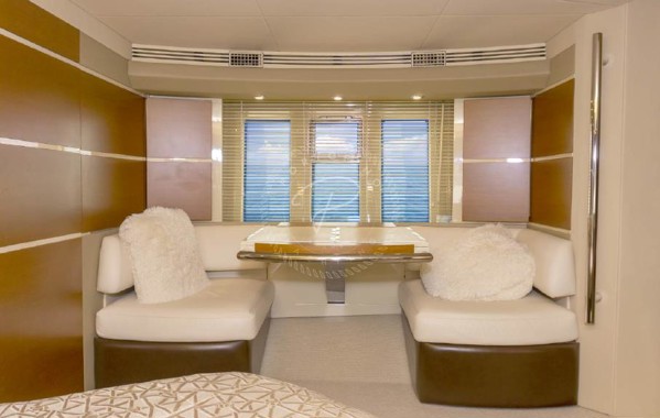 2012 AZIMUT 53 FLY