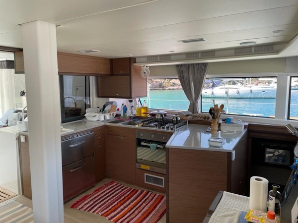 2021 LAGOON 52 F