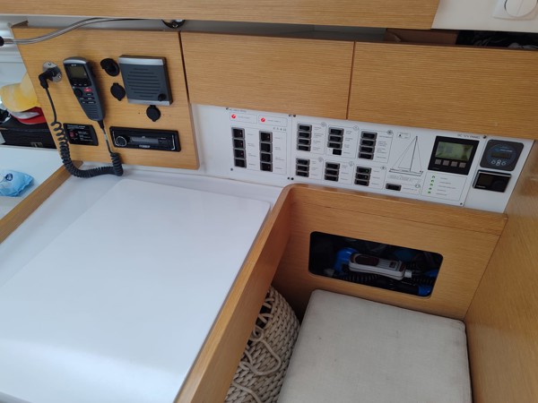2013 ELAN 444 IMPRESSION