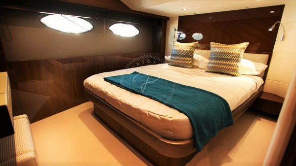2014 PRINCESS 82