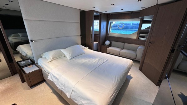 2022 FERRETTI 780