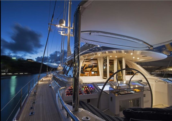 1998 | 2015 ROYAL HUISMAN 47M