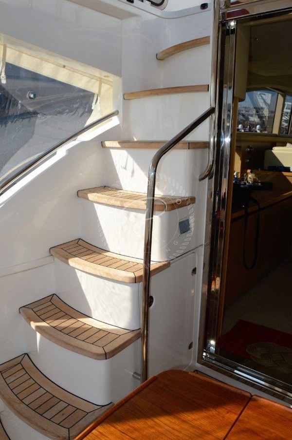 2010 PRINCESS 54