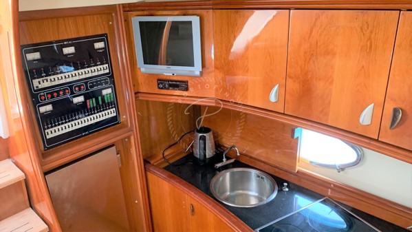 2002 PERSHING 45