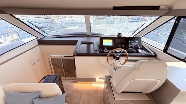2025 AZIMUT MAGELLANO 60