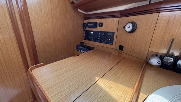 2008 JEANNEAU 42 DS 