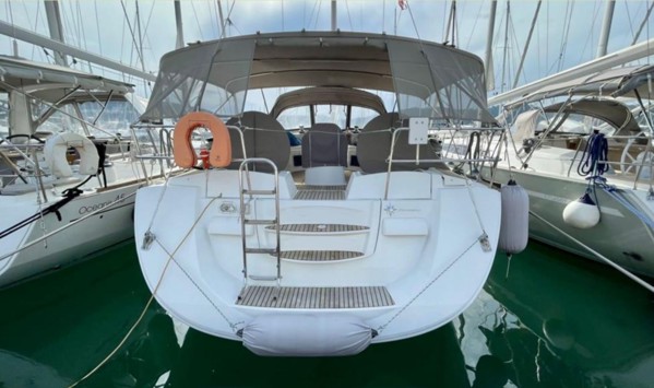 2011 JEANNEAU 53