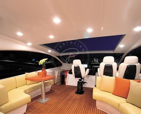2005 PERSHING 62