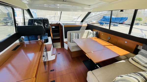 2014 JEANNEAU NC 11
