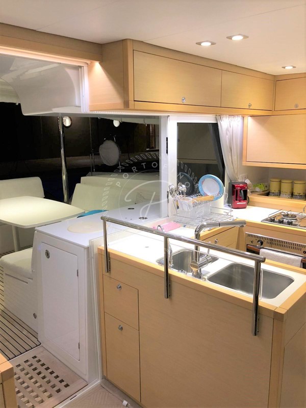 2013 LAGOON 450 F