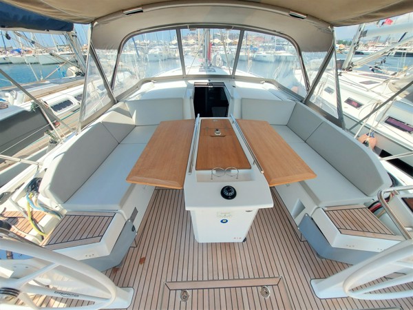 2021 BENETEAU OCEANIS 46.1 FIRST LINE