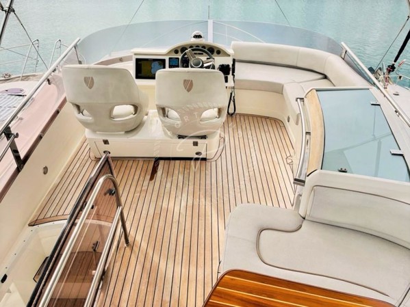 2009 FAIRLINE PHANTOM 48