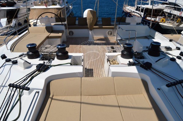 2012 LAGOON 620