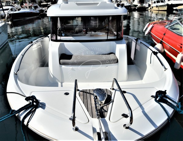 2014 BENETEAU BARRACUDA 9