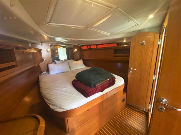 2006 JEANNEAU 49 DS