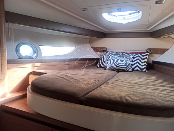 2014 BENETEAU GT 38